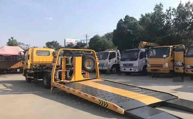 建邺区汽车中途维修案例